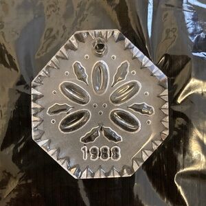 Waterford Crystal 1988 ornament with Red Velvet Bag